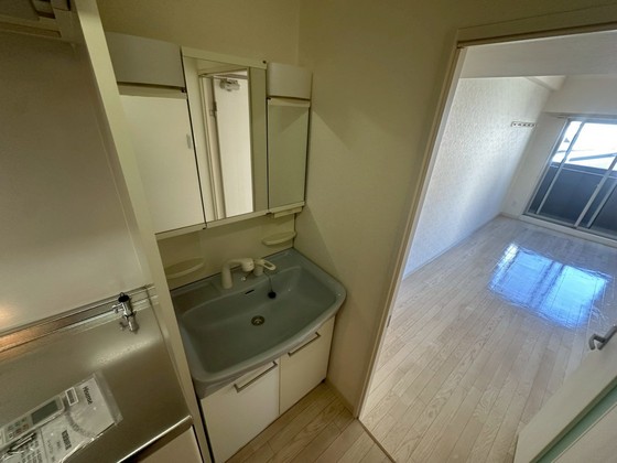 洗面設備　※別部屋の写真です