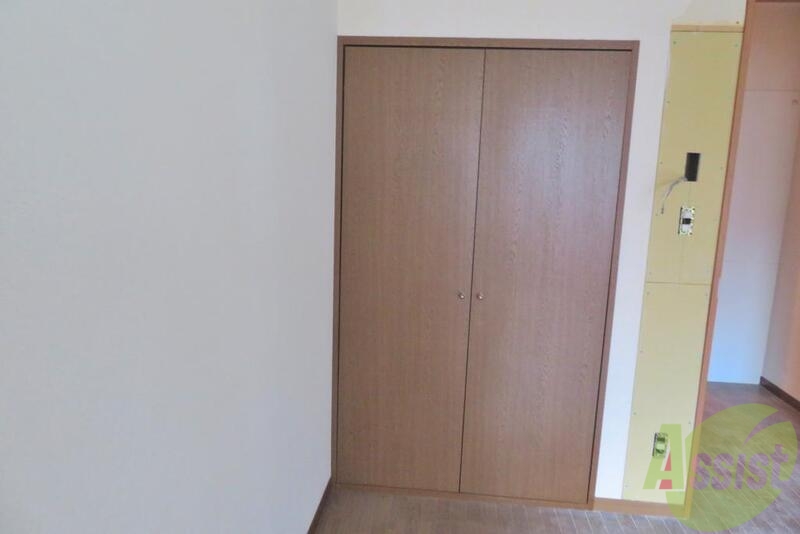 収納　収納は高さがあって大小問わずしまえそうですねー。