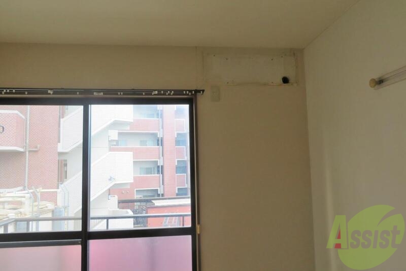 その他設備　まだエアコンは付いておりませんがここには新品のエアコンが、、