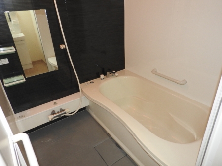 バス・シャワールーム　ゆったり過ごせるお風呂です