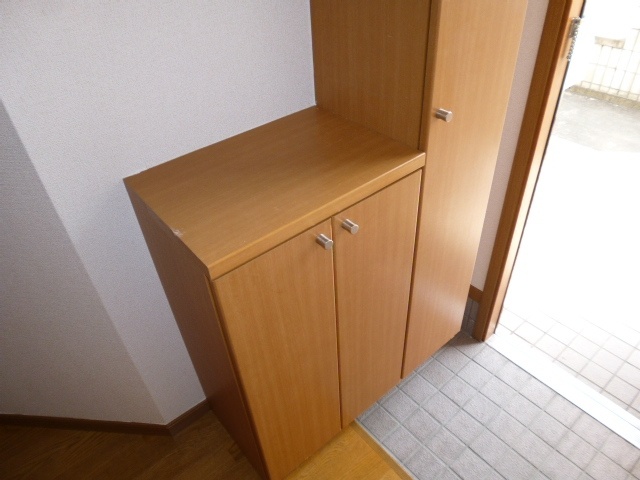 玄関　シューズボックス