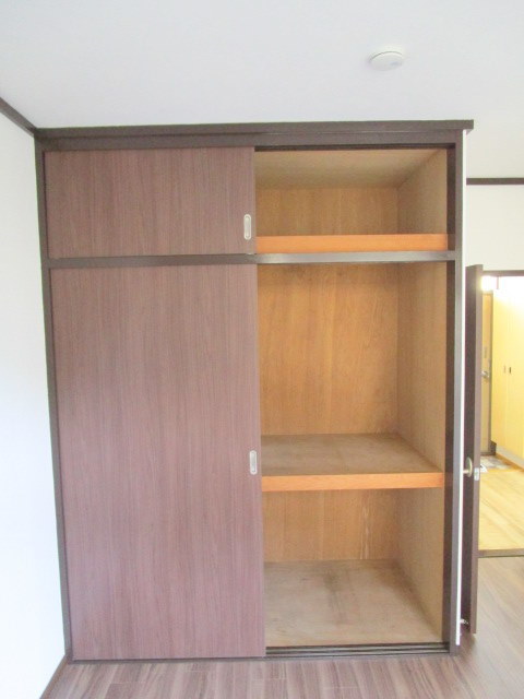 収納　高さと奥行きのある収納