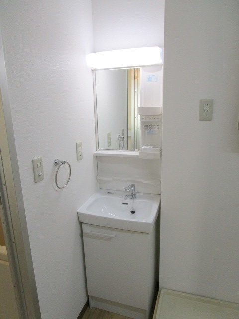 洗面設備　忙しい朝に嬉しい独立洗面化粧台