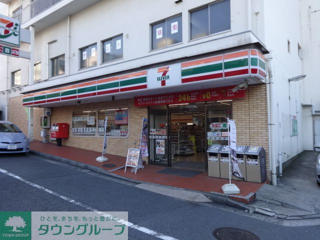 コンビニ　セブンイレブン横浜富岡西1丁目店（コンビニ）まで830m