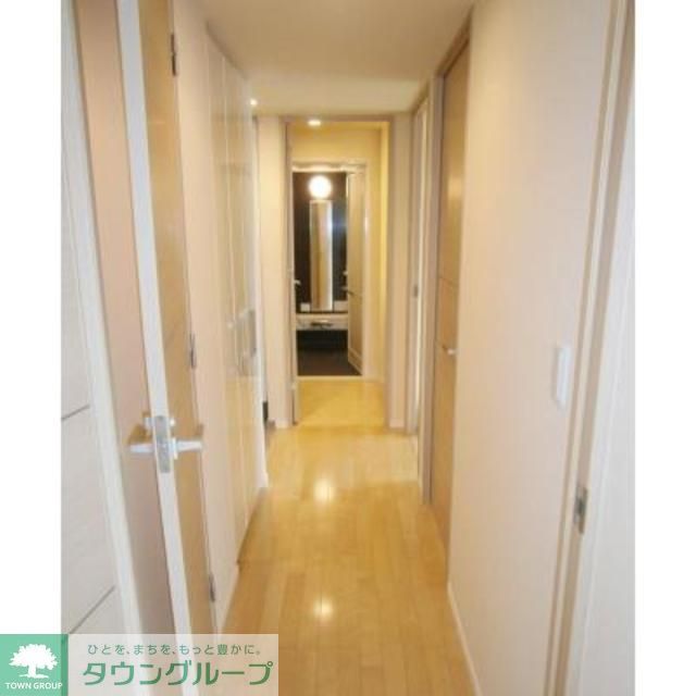 玄関　※写真は同タイプ住戸です。