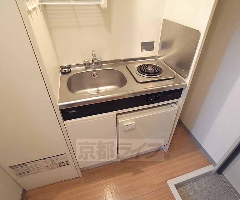 キッチン　すっきりとしたキッチンです。