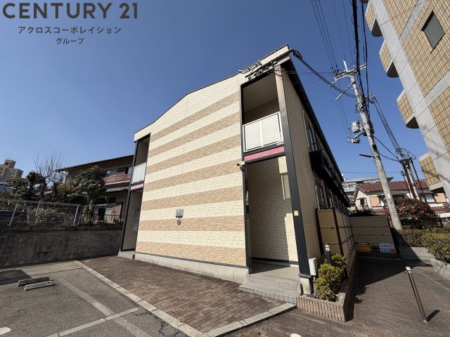 建物外観　防犯カメラ付きで安心です！