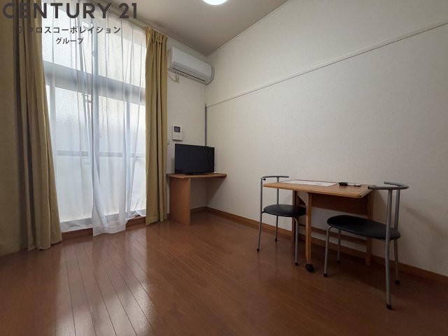 居室・リビング　家具家電つきのリビング♪