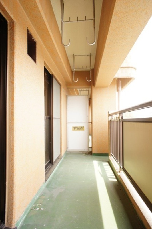 バルコニー　図面と現状に相違がある場合には現状を優先