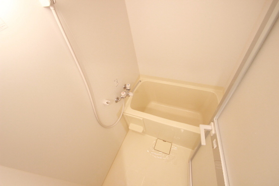 バス・シャワールーム　掲載写真は同マンション別部屋参考写真となります。