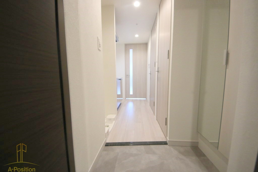 玄関　プレサンスOSAKA東成中本ハ―ヴィル