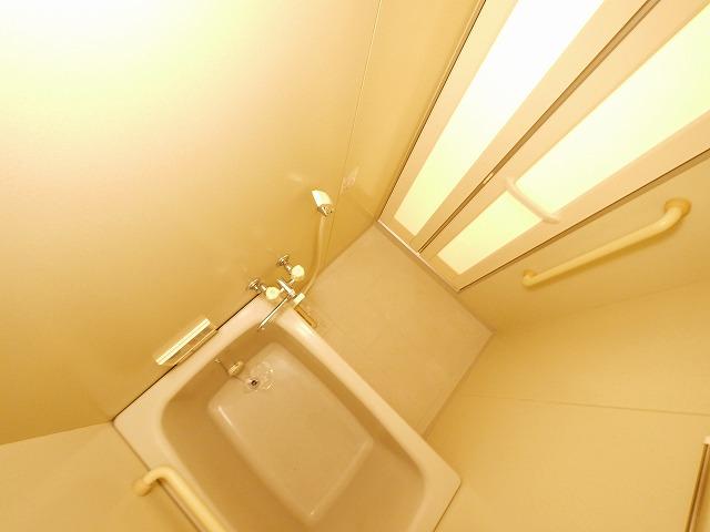 バス・シャワールーム　きれいなお風呂です