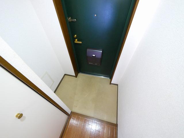 玄関　収納もある玄関です