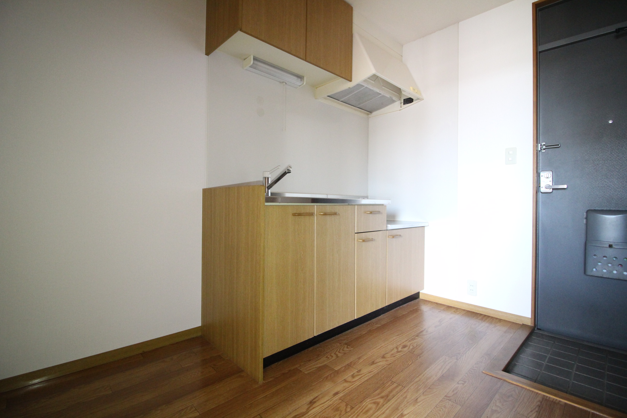 居室・リビング　3.75帖のシンプルなキッチンです♪