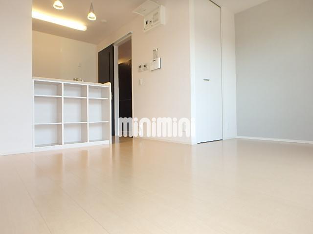 居室・リビング　アクセントクロスがおしゃれです。