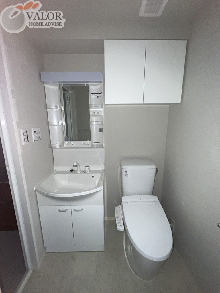 トイレ　※同タイプ参考写真