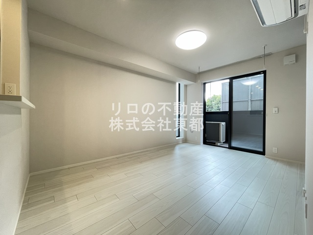 居室・リビング　広いリビングでゆったりくつろげる憩いの空間♪