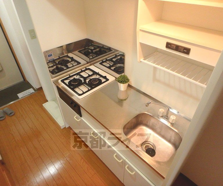 キッチン　キッチンです。