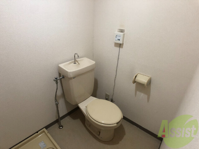 トイレ　こちらはトイレです。清潔感があり、安心して使用できます