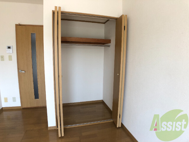 収納　クローゼットがありました。お洋服や荷物はここへ