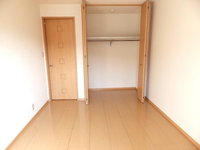 収納　北側洋室クローゼット