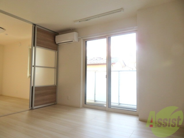 居室・リビング　こち５ら生活のメインとなる１２．３５帖の洋室になります。