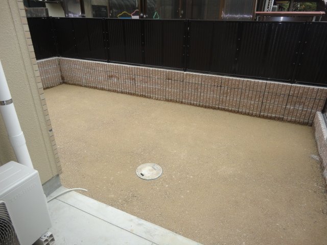 庭　専用庭付き