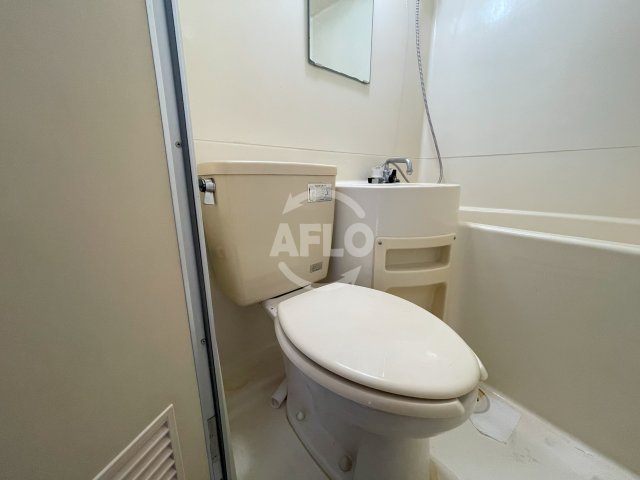 トイレ　OLA COURT西田辺　トイレ