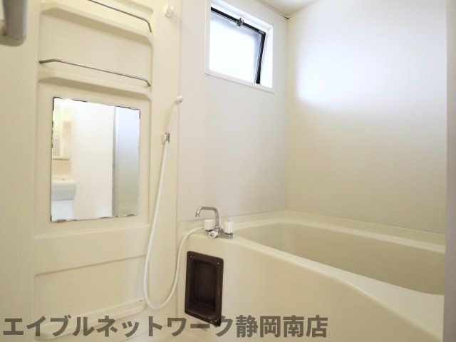バス・シャワールーム　きれいなお風呂です