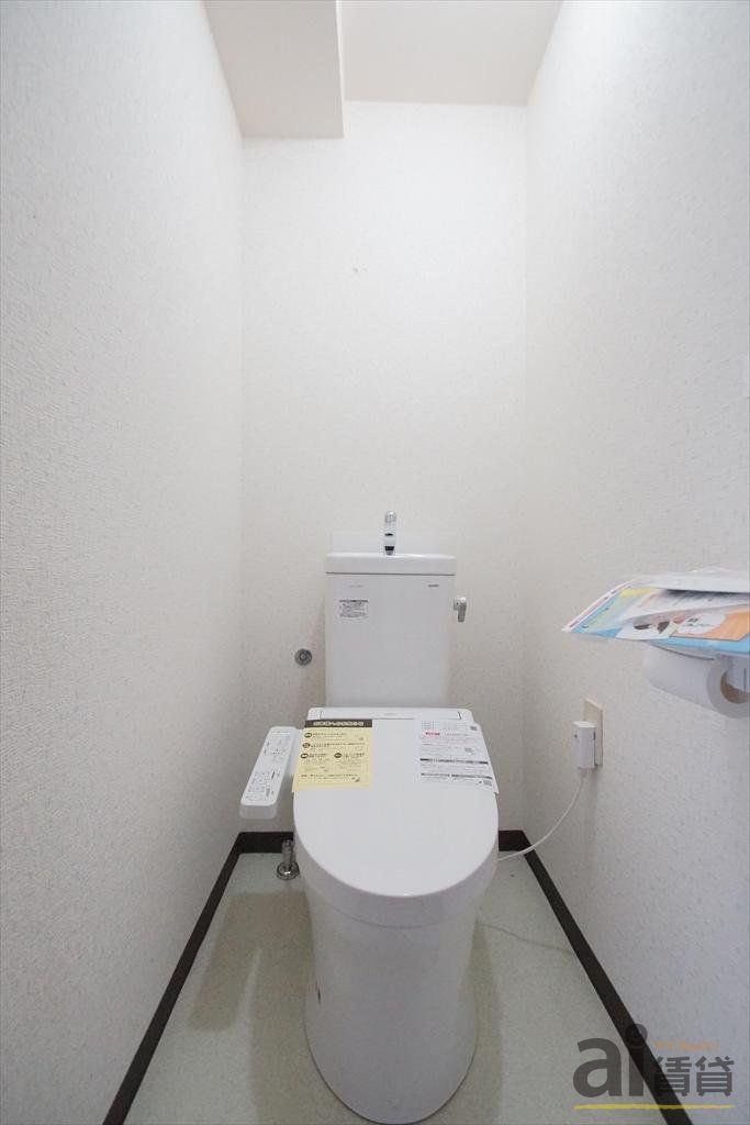 トイレ　※他号室写真です。