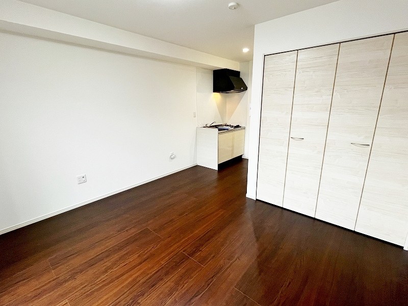 居室・リビング　★洋室10.4帖★