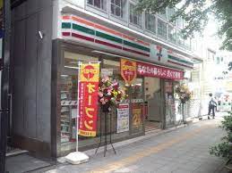 コンビニ　セブンイレブン 三軒茶屋駅東店（コンビニ）まで419m