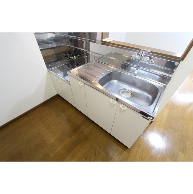 キッチン　※逆間取りの写真です