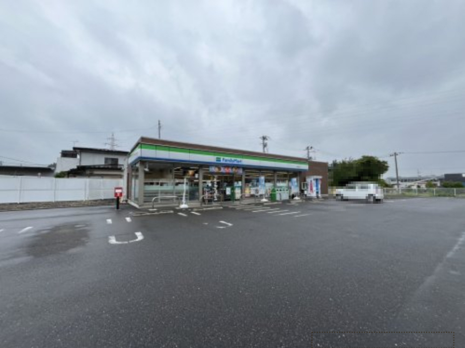 コンビニ　ファミリーマート 白河中田店（コンビニ）まで1877m