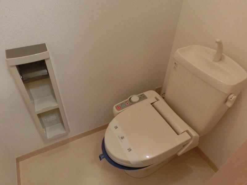 トイレ　同タイプの室内写真です。