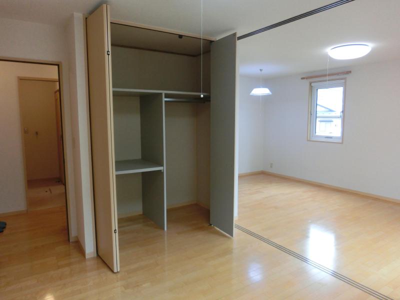 収納　同タイプの室内写真です。