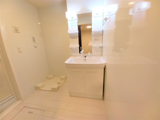 洗面設備　洗髪洗面化粧台