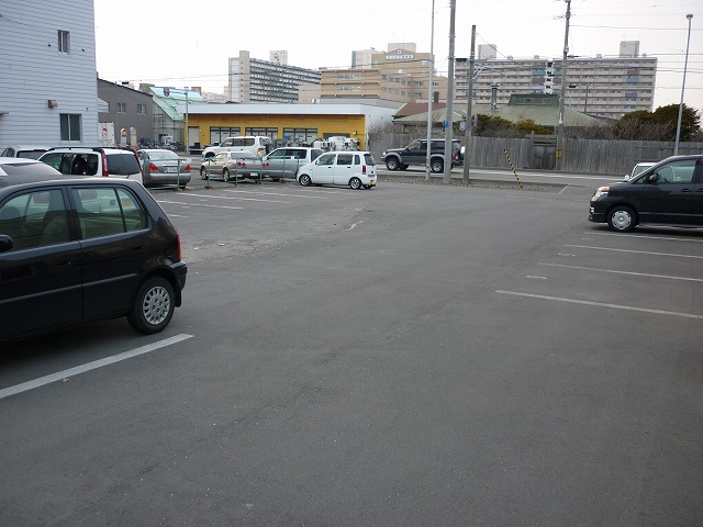 駐車場　駐車場