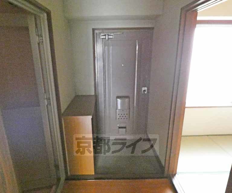 玄関　玄関です。