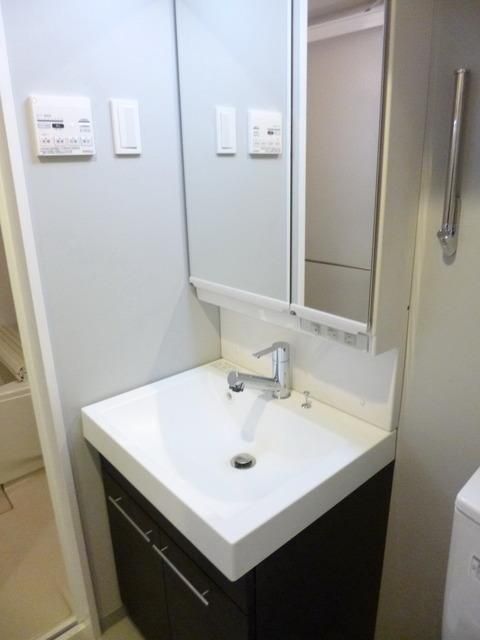 洗面設備　★使いやすい独立洗面台★