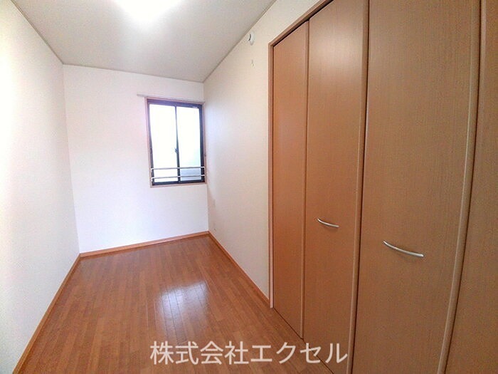 その他部屋・スペース　フローリングの室内です。