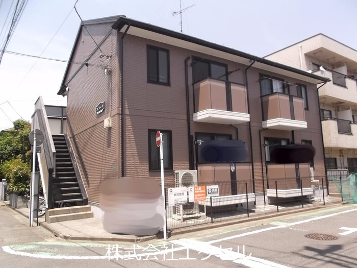 建物外観　閑静な住宅街にある建物です。