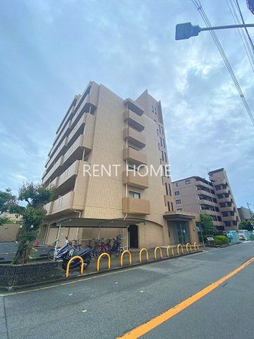 建物外観　鉄筋コンクリート造7階建マンション