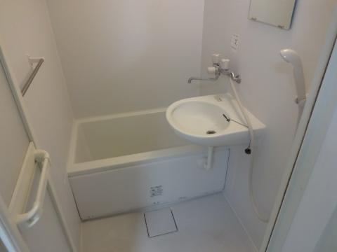 バス・シャワールーム　バス