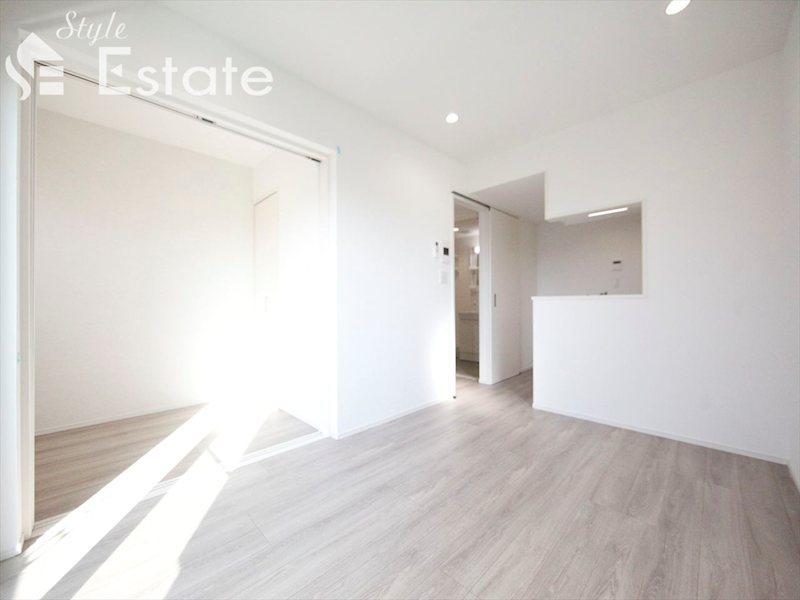 居室・リビング　同仕様内装