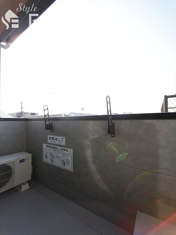 バルコニー　同仕様内装