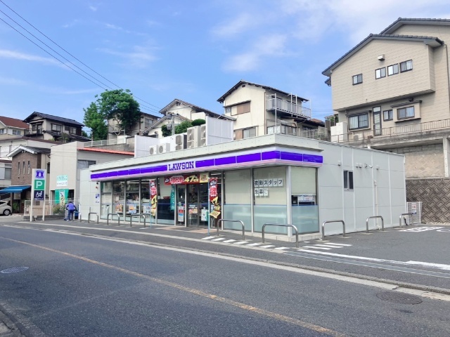 コンビニ　ローソン小倉星和台一丁目店（コンビニ）まで675m