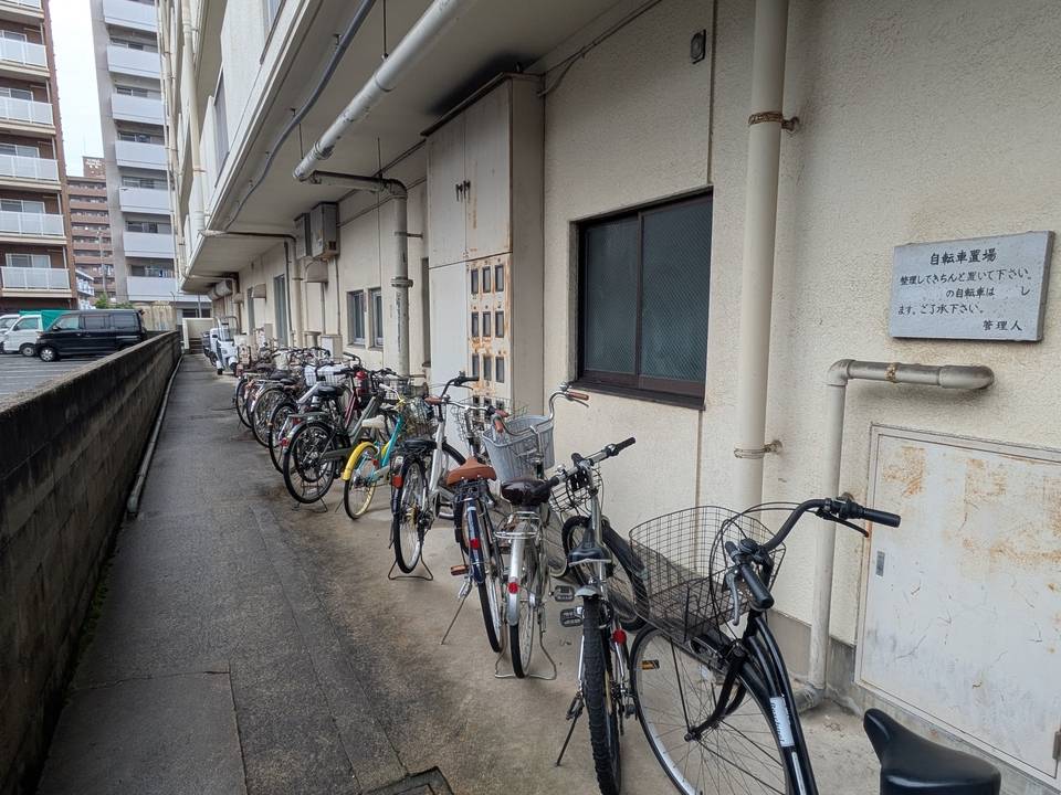 駐車場　駐輪場