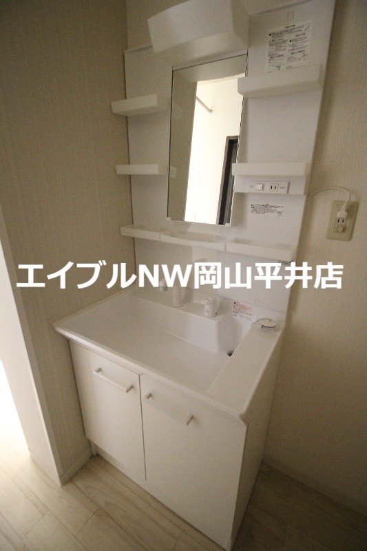 洗面設備　洗面所兼脱衣所