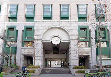 小学校　中央区立日本橋小学校（小学校）まで169m